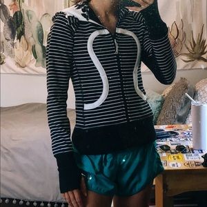 lululemon sweatshirt